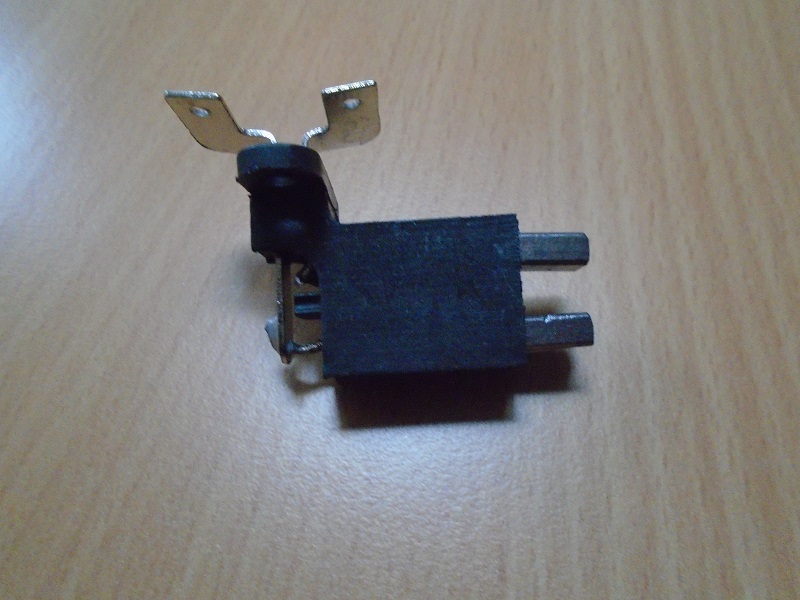 drziak uhlikov alternatoru -komplet /Jawa 12 V/ TWN