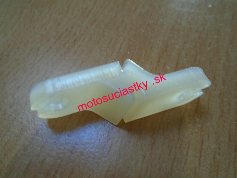 Plast do zadneho svetla